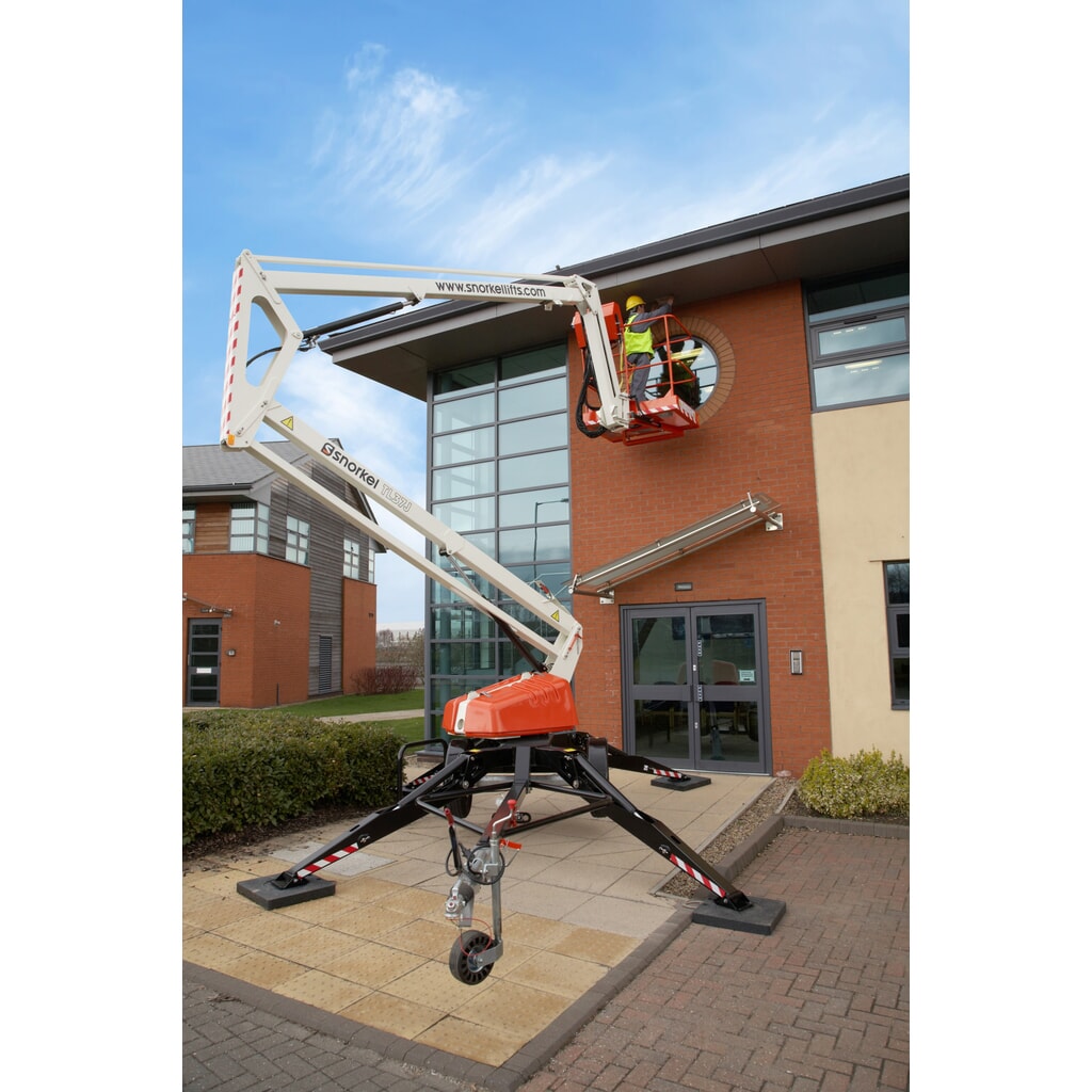 Aanhangerwerkkooi Snorkel TL37J AC, draagvermogen 215 kg, werkhoogte max. 12,9 m Productafbeelding nr. 2: Aanhangerwerkkooi Snorkel TL37J AC, draagvermogen 215 kg, werkhoogte max. 12,9 m