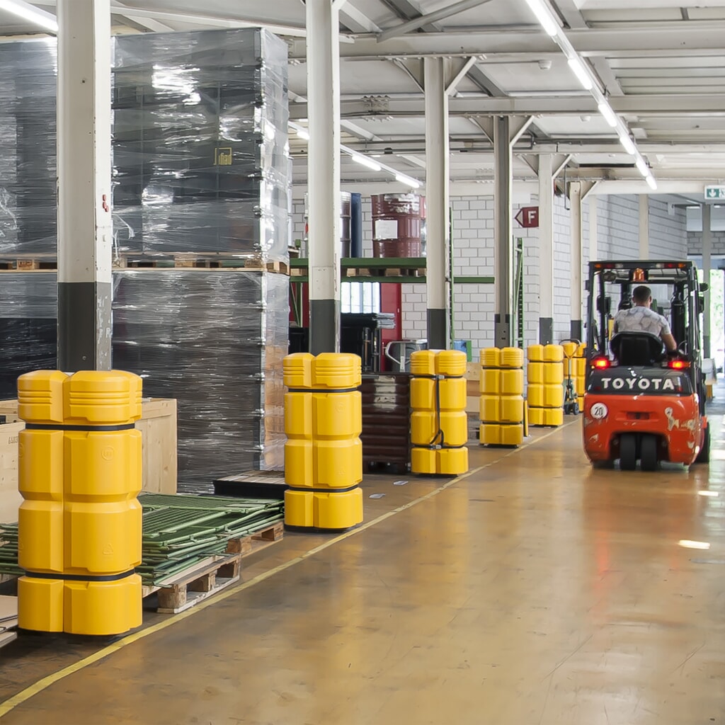 Aanrijbescherming voor pilaren MORAVIA, hoogte 1.100 mm, voor pilaarafmetingen (bxd) 200-300 x 200-300 mm Productafbeelding nr. 4: Aanrijbescherming voor pilaren MORAVIA, hoogte 1.100 mm, voor pilaarafmetingen (bxd) 200-300 x 200-300 mm