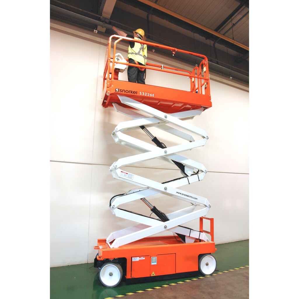 Hoogwerker met accu-aandrijving van Snorkel voor binnengebruik S3226E, elektrisch verrijdbaar, hefvermogen 250 kg, maximale werkhoogte 9,9 m Productafbeelding nr. 9: Hoogwerker met accu-aandrijving van Snorkel voor binnengebruik S3226E, elektrisch verrijdbaar, hefvermogen 250 kg, maximale werkhoogte 9,9 m