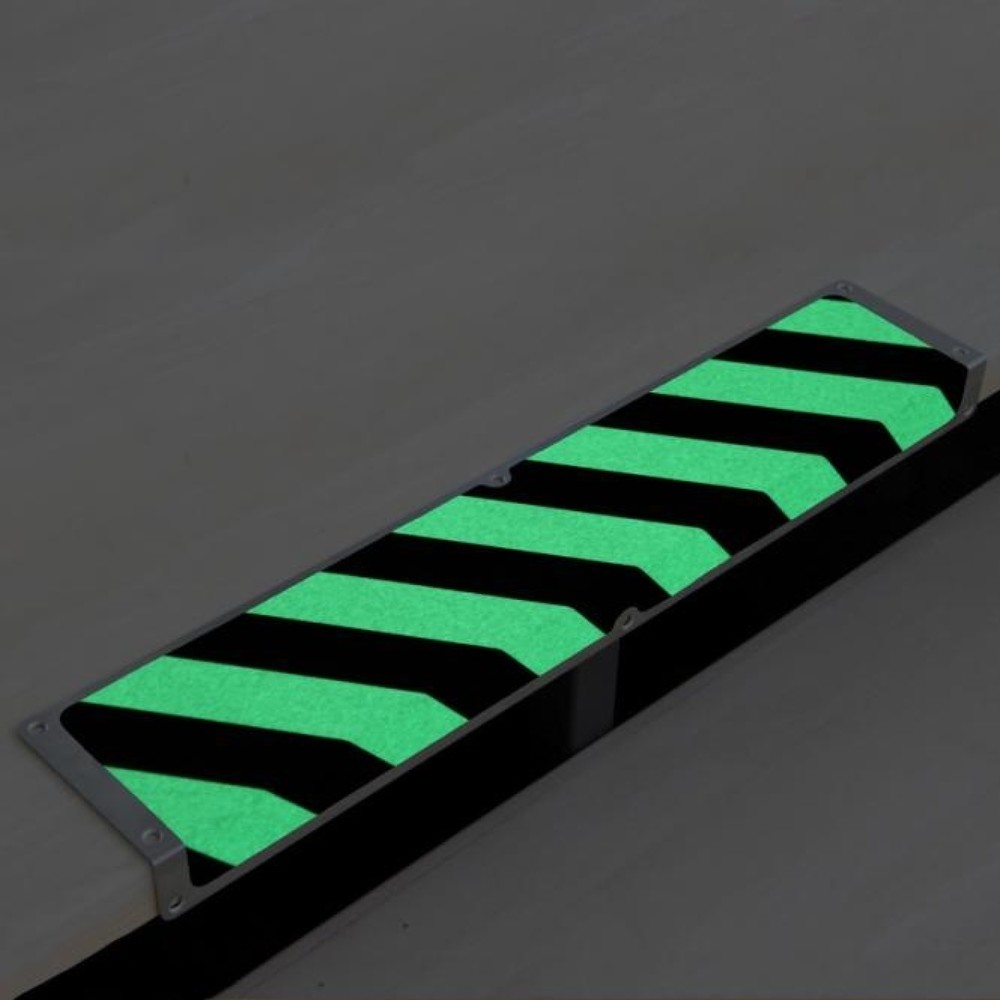 Product afbeelding: Antislip-randprofiel, fluorescerend, lxb 635 x 120 mm, zwart/geel