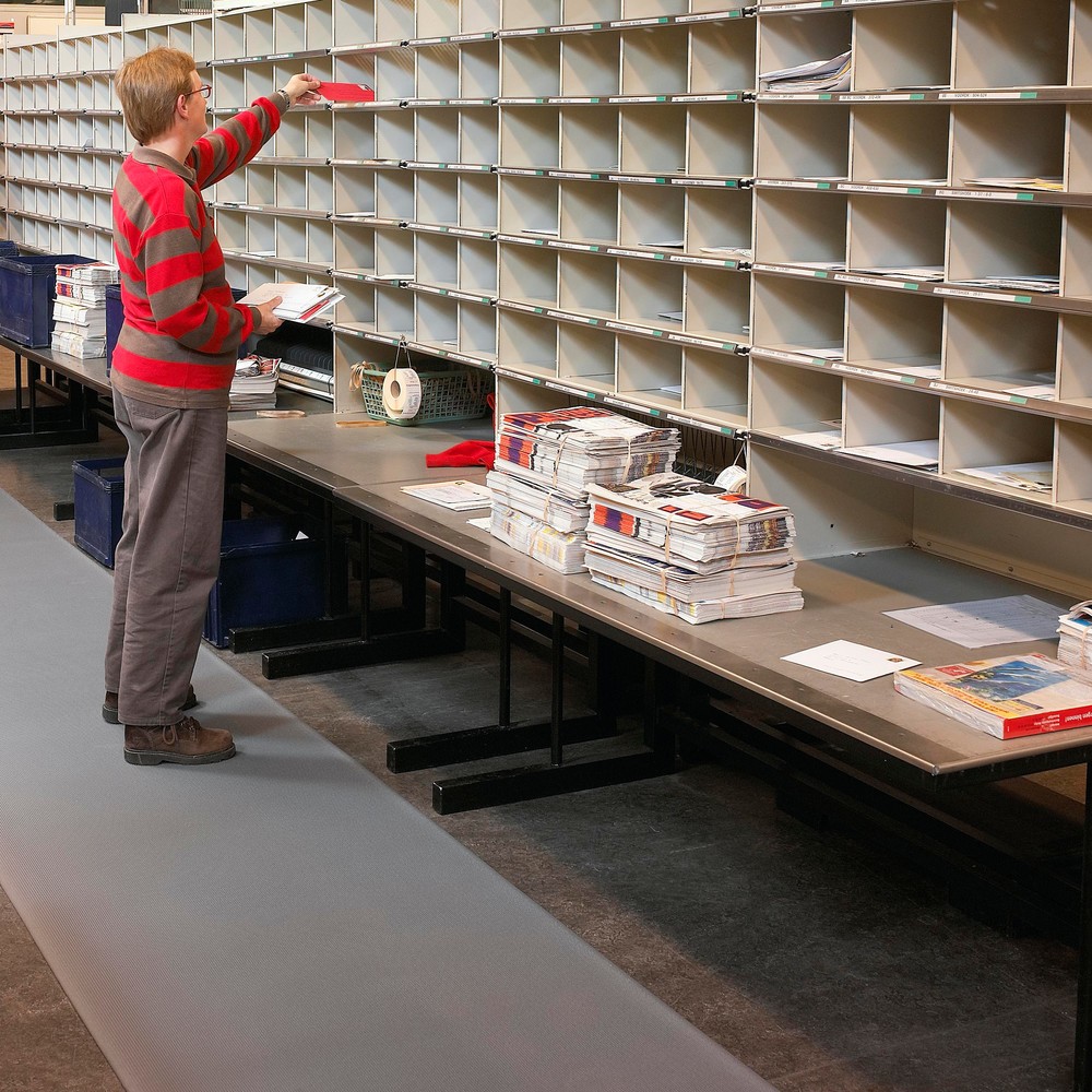Productafbeelding nr. 2: Antivermoeidheidsmat, PVC/vinylschuim, met noppen, str.m x 600 mm, grijs
