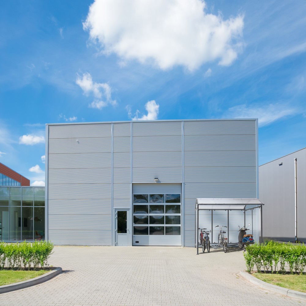 Product afbeelding: MOTTEZ overkapping voor 6 fietsen en 2 scooters, motoren