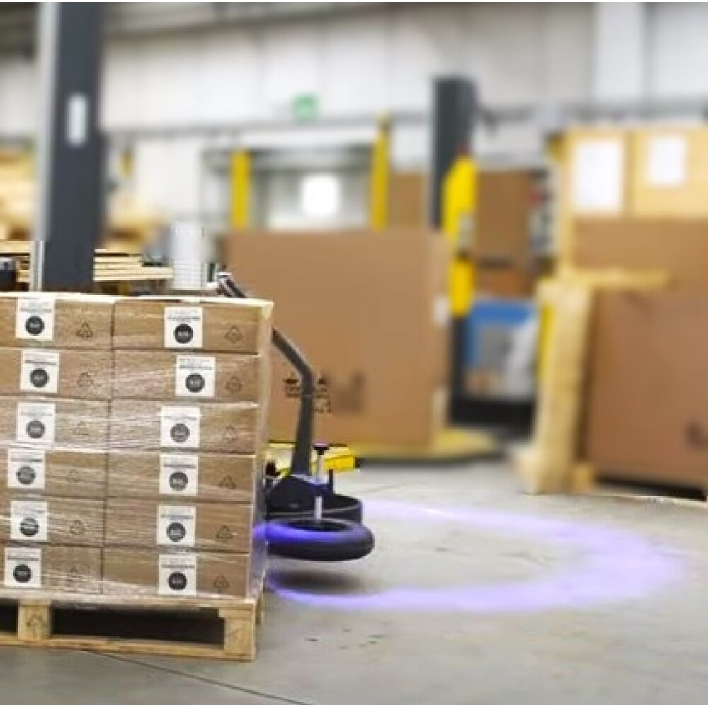 Blaues Spotlight und Stopp-Restart-Automatik für Stretchroboter BeeWrap+