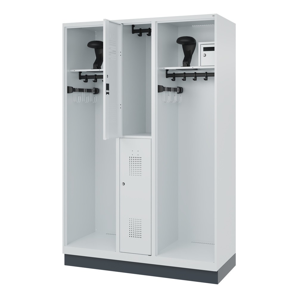 Product afbeelding: C+P brandweerkast MAXI, sokkel, hxbxd 1.850 x 1.300 x 500 mm, lichtgrijs, met helmhouder