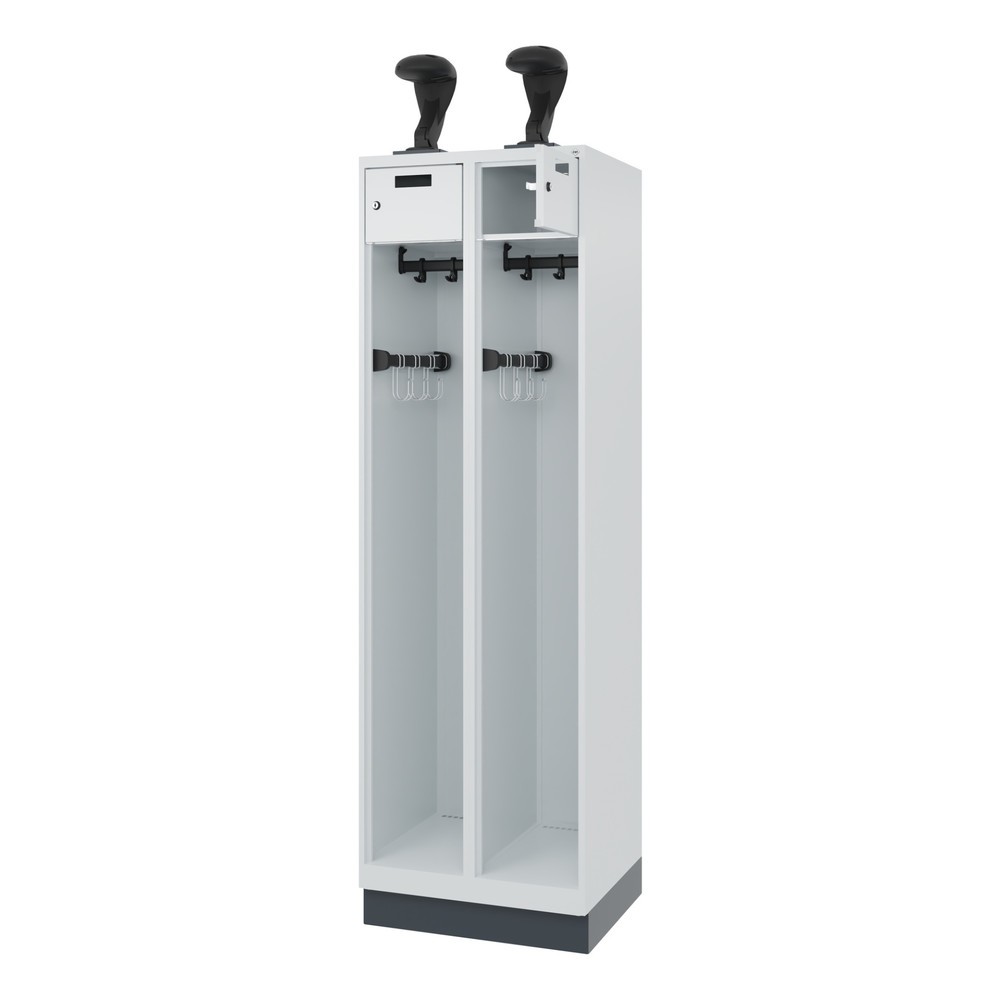 Product afbeelding: C+P brandweerkast PRAKTUS, sokkel, 2 compartimenten, hxbxd 1.850 x 600 x 500 mm, lichtgrijs, met helmhouder