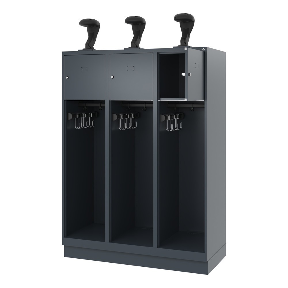 Product afbeelding: C+P brandweerkast YOUNGSTER, sokkel, 3 compartimenten, hxbxd 1.530 x 1.200 x 500 mm, antracietgrijs, met helmhouder