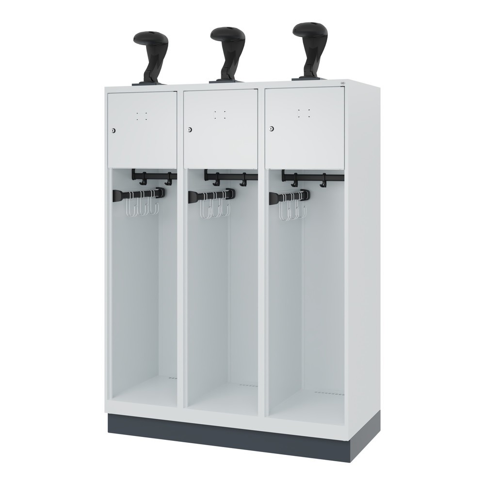 Productafbeelding nr. 5: C+P brandweerkast YOUNGSTER, sokkel, 3 compartimenten, hxbxd 1.530 x 1.200 x 500 mm, lichtgrijs, met helmhouder
