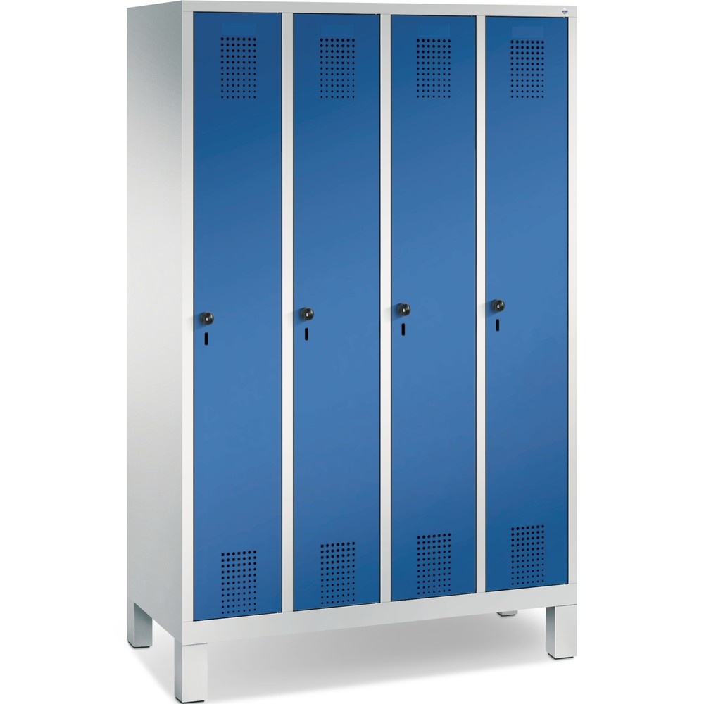Garderobekast C+P Classic met poten, cilinderslot, 4 compartimenten, hxbxd 1.850 x 1.200 x 500 mm