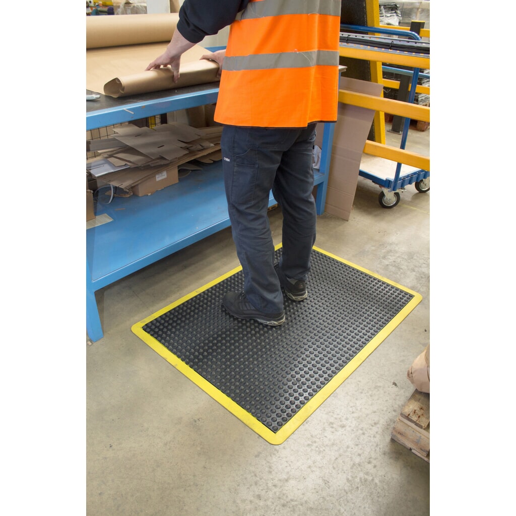 COBA Bubblemat Safety antivermoeidheidsmat, bxd 600 x 900 mm, zwart/geel Productafbeelding nr. 3: COBA Bubblemat Safety antivermoeidheidsmat, bxd 600 x 900 mm, zwart/geel