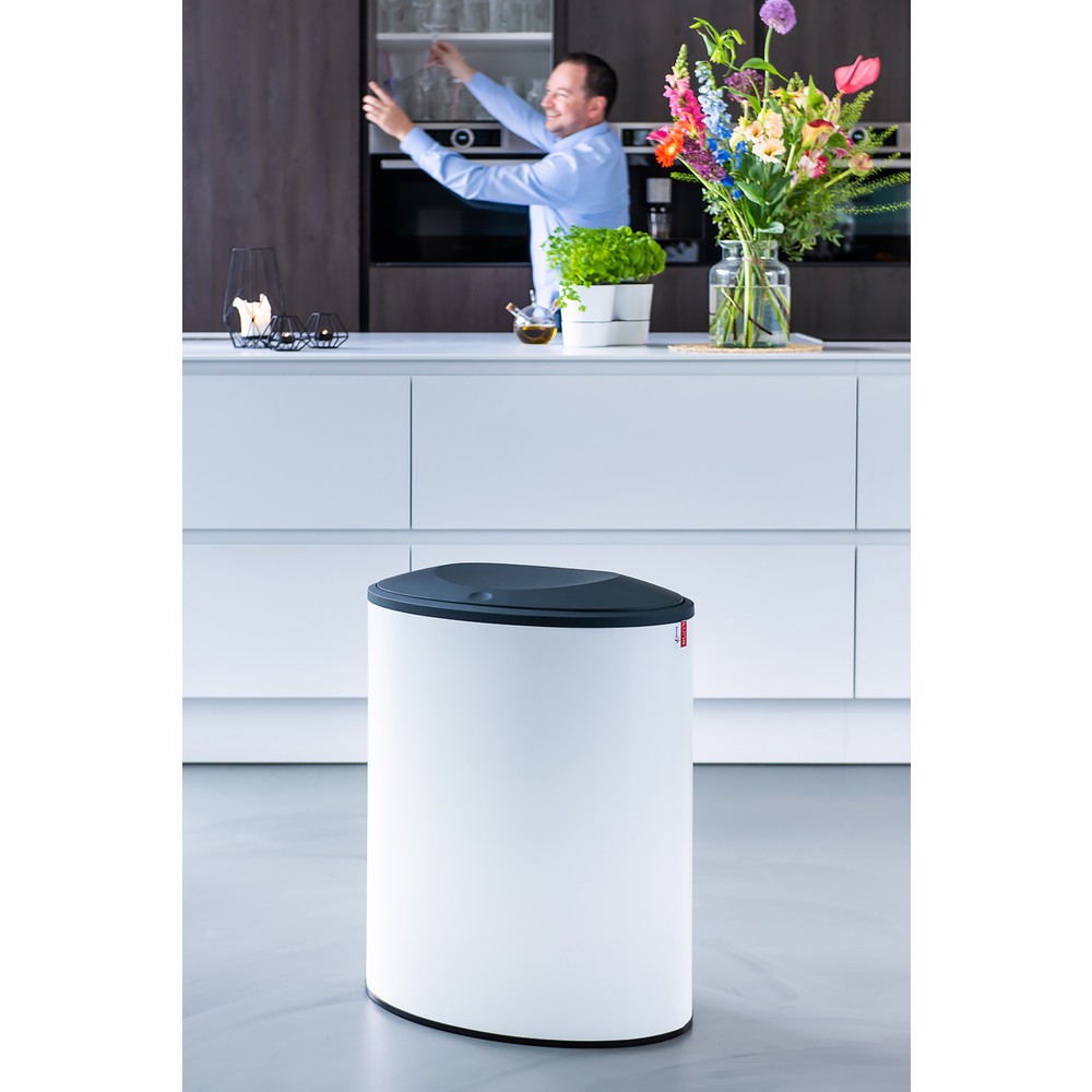 Productafbeelding nr. 8: Design afvalemmer LUNE Binc, wit, zwart, met gesloten deksel