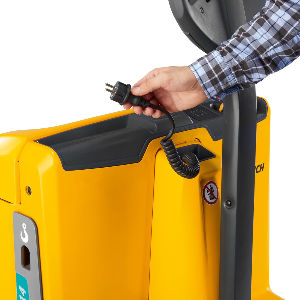 Elektrische palletwagen Jungheinrich EJE 120, draagvermogen 2.000 kg, vorklengte 1.150 mm, Aquamatik Productafbeelding nr. 2: Elektrische palletwagen Jungheinrich EJE 120, draagvermogen 2.000 kg, vorklengte 1.150 mm, Aquamatik