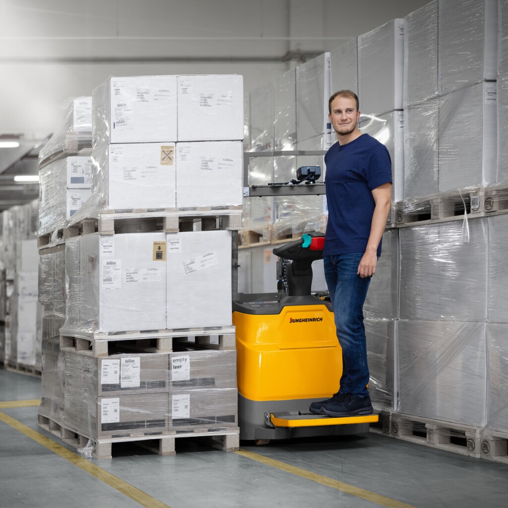 Productafbeelding nr. 12: Jungheinrich elektrische stapelaar ERC 112zi ZZ met staplatform, tweevoudige telescoop hefmast, hefhoogte 2.300 mm, draagvermogen 1.200 kg, proportionele hydraulica