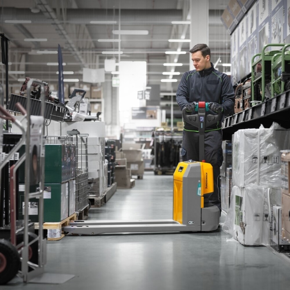 Productafbeelding nr. 8: Jungheinrich elektrische palletwagen AME 15, draagvermogen 1.500 kg, vorklengte 1.150 mm, speciale vorkbreedte 670 mm, tandemwielen