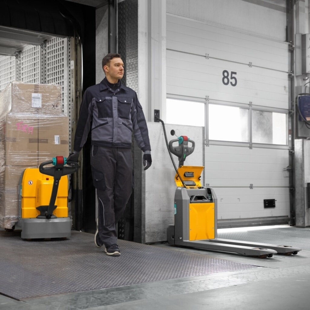 Jungheinrich elektrische palletwagen AME 18, draagvermogen 1.800 kg, vorklengte 1.150 mm, speciale vorkbreedte 670 mm, tandemwielen Productafbeelding nr. 6: Jungheinrich elektrische palletwagen AME 18, draagvermogen 1.800 kg, vorklengte 1.150 mm, speciale vorkbreedte 670 mm, tandemwielen