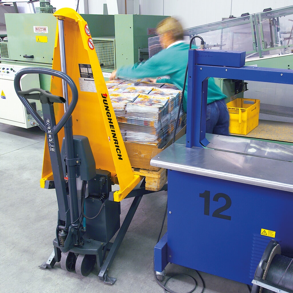 Productafbeelding nr. 5: Schaarhefwagen Jungheinrich AMX 10e, draagvermogen 1.000 kg, vorklengte 1.150 mm, nylon