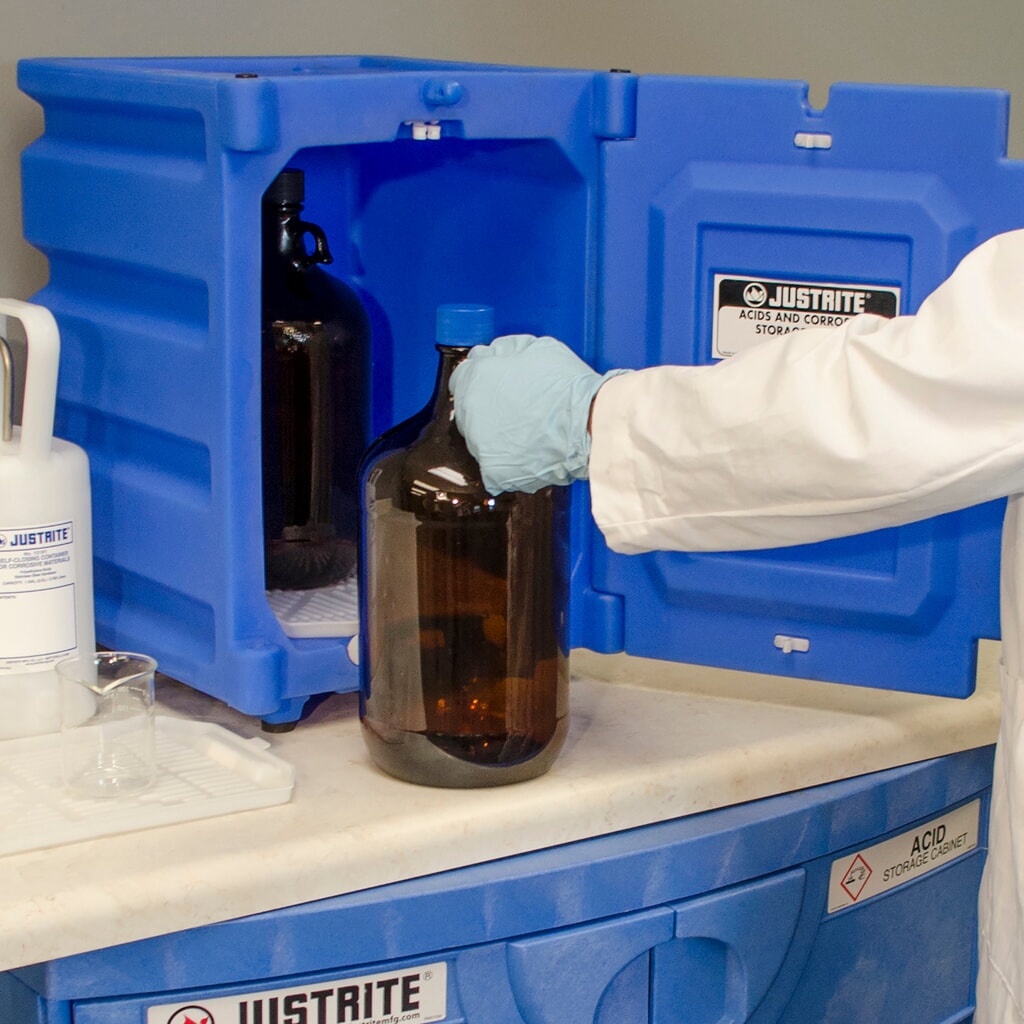 Justrite® PE veiligheidskast voor corrosieve chemicaliën, HxBxD 500 x 360 x 440 mm, handmatig sluiten Productafbeelding nr. 3: Justrite® PE veiligheidskast voor corrosieve chemicaliën, HxBxD 500 x 360 x 440 mm, handmatig sluiten