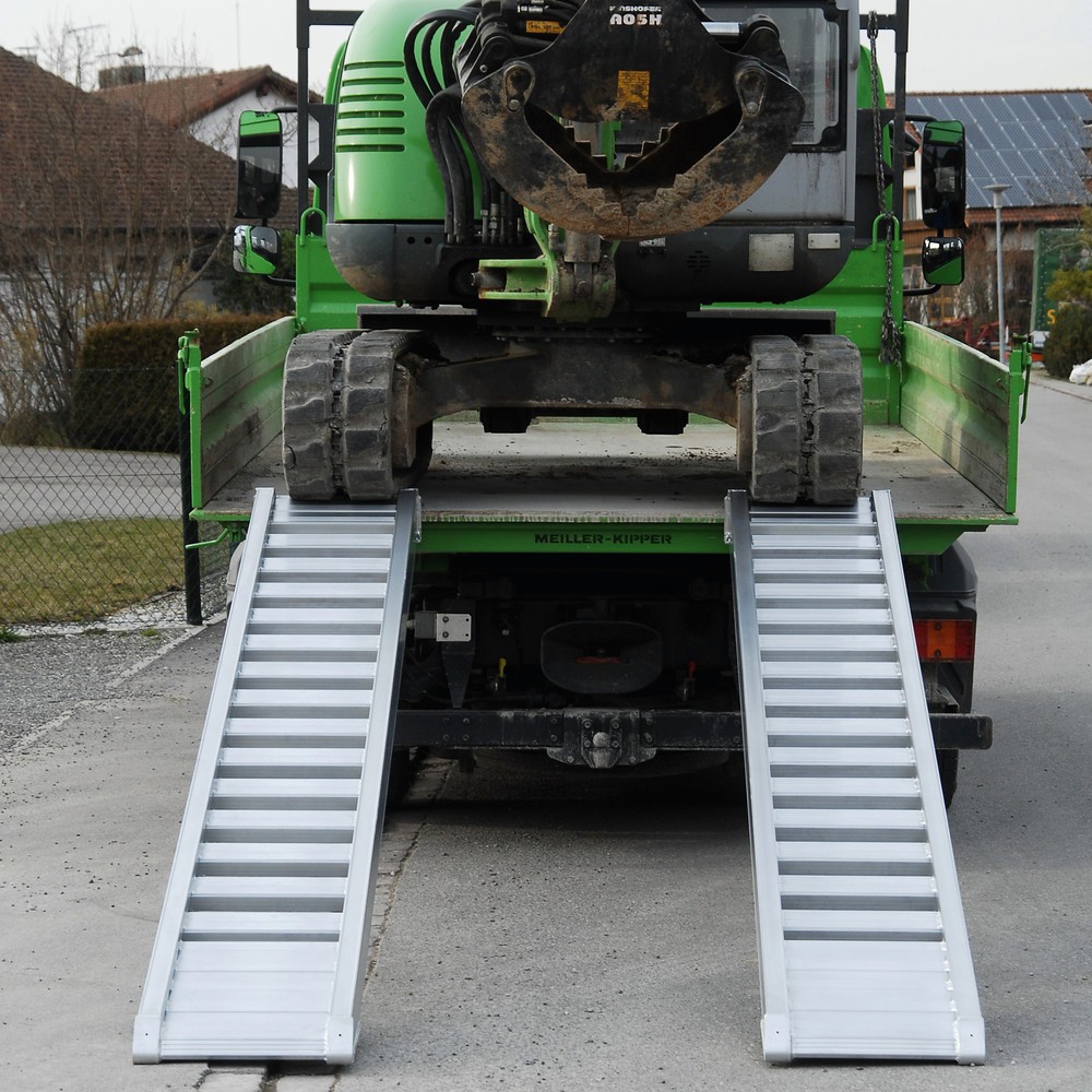 Productafbeelding nr. 1: Laadrails met roeden, zonder rand, cap. 1.660 kg/paar, lengte 2.340 mm