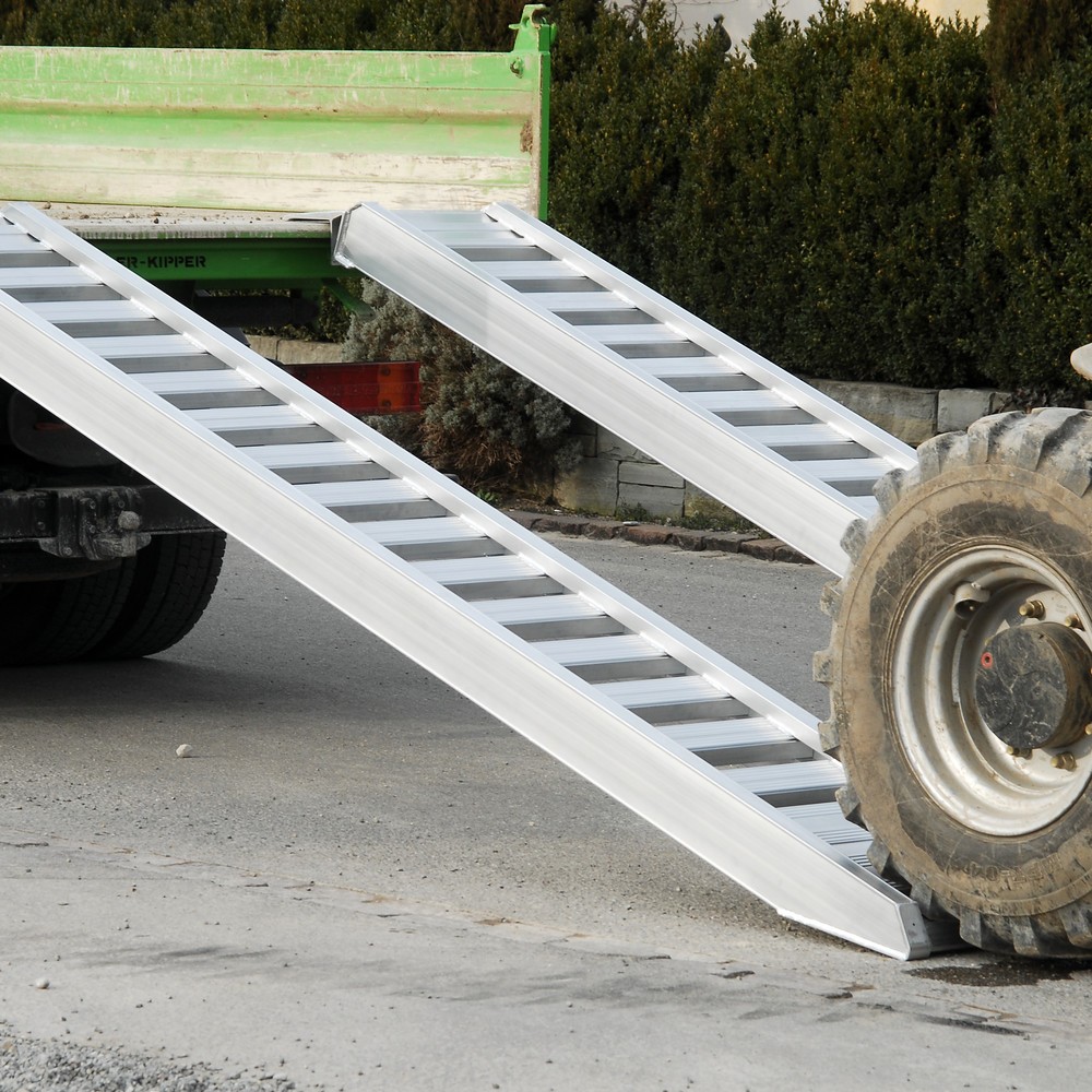 Productafbeelding nr. 3: Laadrails met roeden, zonder rand, cap. 1.660 kg/paar, lengte 2.340 mm