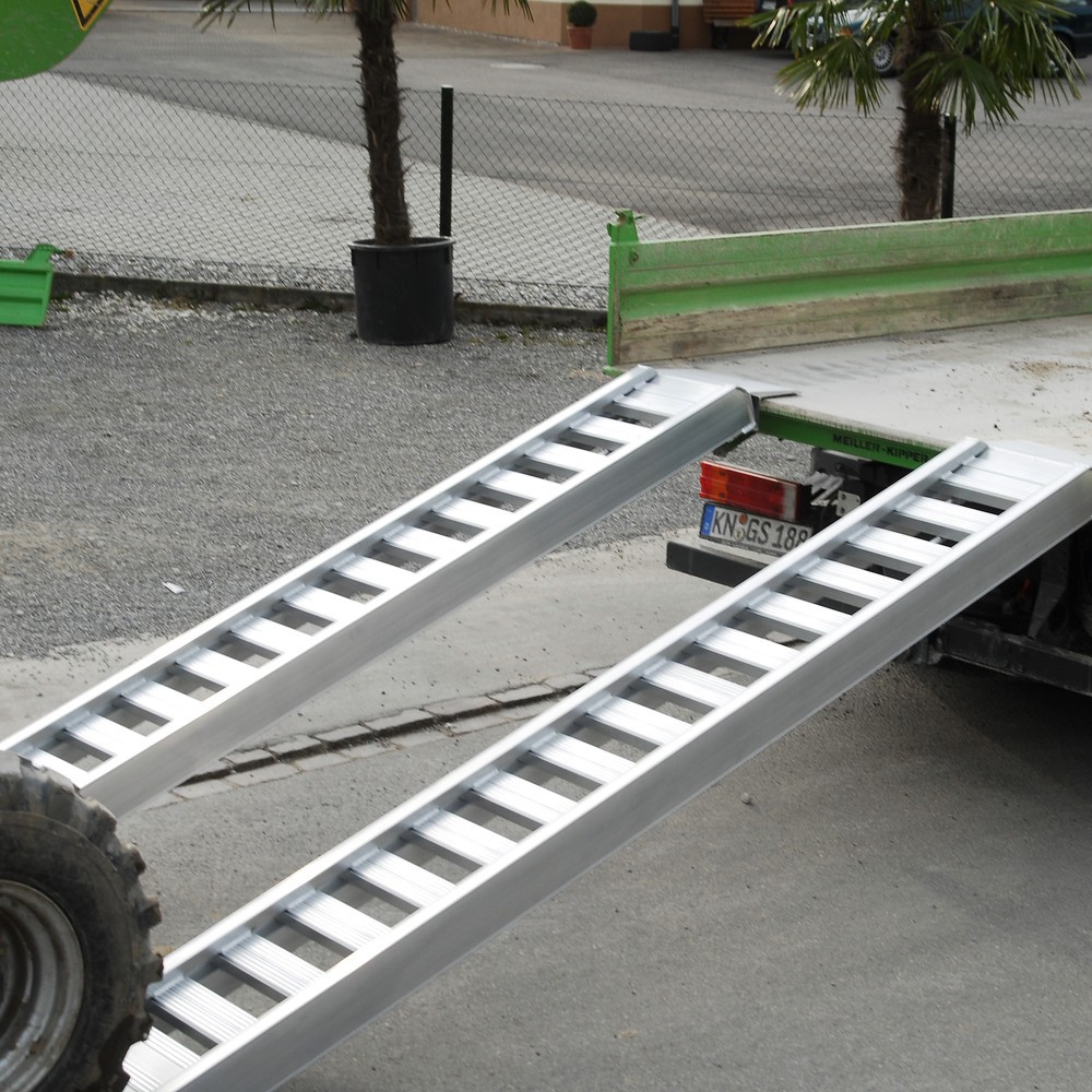Productafbeelding nr. 5: Laadrails met roeden, zonder rand, cap. 1.660 kg/paar, lengte 2.340 mm