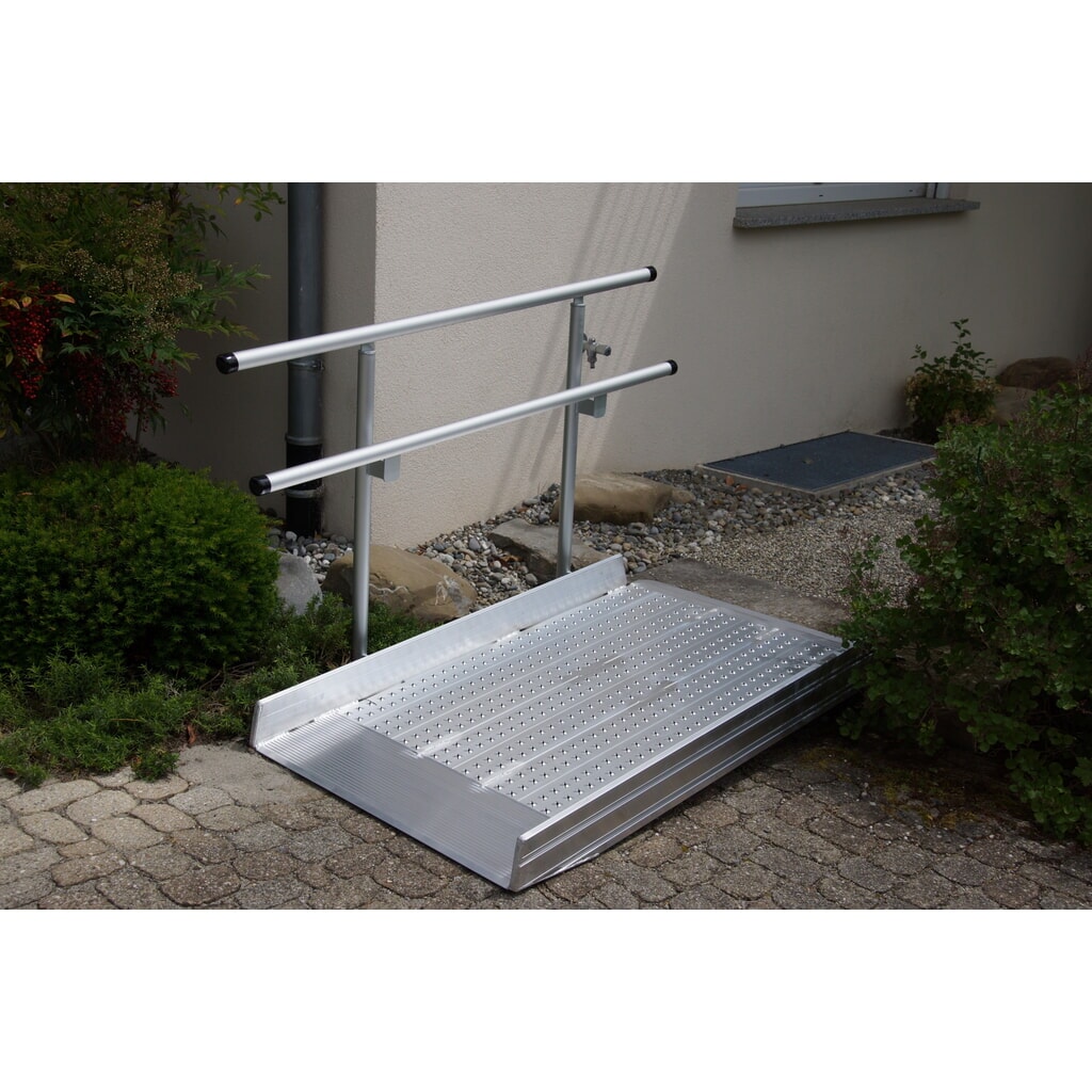Leuning voor oprijplaat met steunvlak Altec, lengte 1.500 mm Product afbeelding: Leuning voor oprijplaat met steunvlak Altec, lengte 1.500 mm