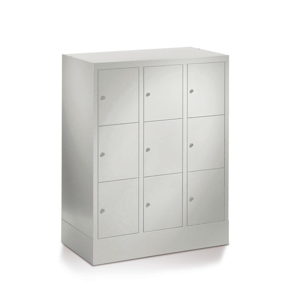 Productafbeelding nr. 1: Locker PAVOY met cilinderslot, 3 x 3 vakken, hxbxd 1.187 x 930 x 500 mm, lichtgrijs, lichtgrijs