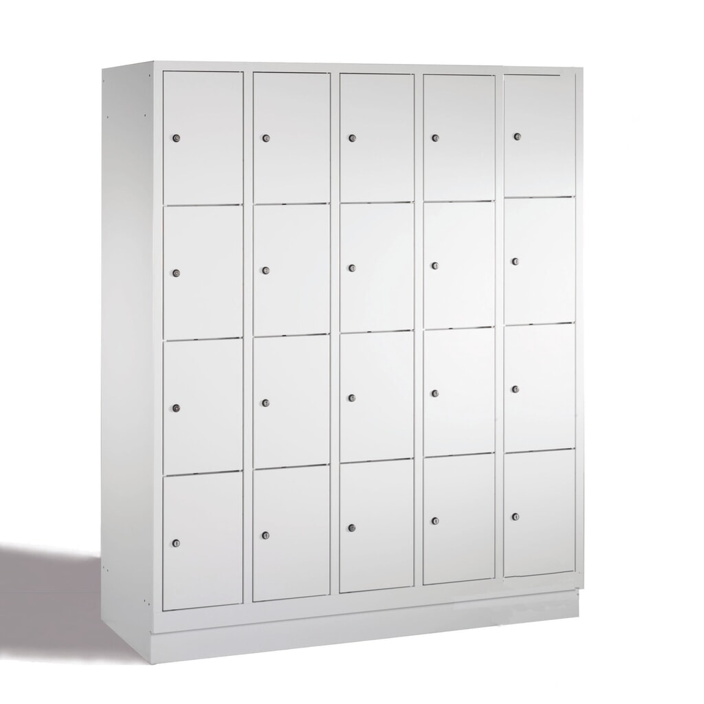 Locker PAVOY met cilinderslot, 5 x 4 vakken, hxbxd 1.518 x 1.530 x 500 mm, gentiaanblauw, lichtgrijs Product afbeelding: Locker PAVOY met cilinderslot, 5 x 4 vakken, hxbxd 1.518 x 1.530 x 500 mm, gentiaanblauw, lichtgrijs