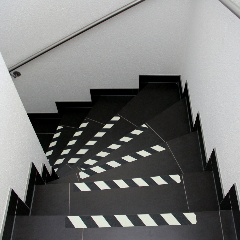 Productafbeelding nr. 2: m2-antisliplaag™ fluorescerend-zwart, rol, lxb 6 m x 25 mm