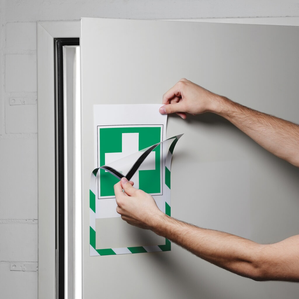 Magnetisch frame DURABLE DURAFRAME® Security, DIN A4, groen/wit Productafbeelding nr. 4: Magnetisch frame DURABLE DURAFRAME® Security, DIN A4, groen/wit