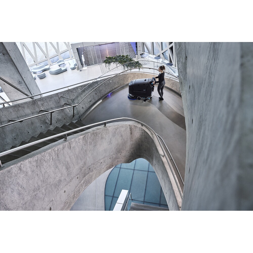 Productafbeelding nr. 11: Nilfisk® handgeleide schrobzuigmachine SC550 CYL 51 LI-ION