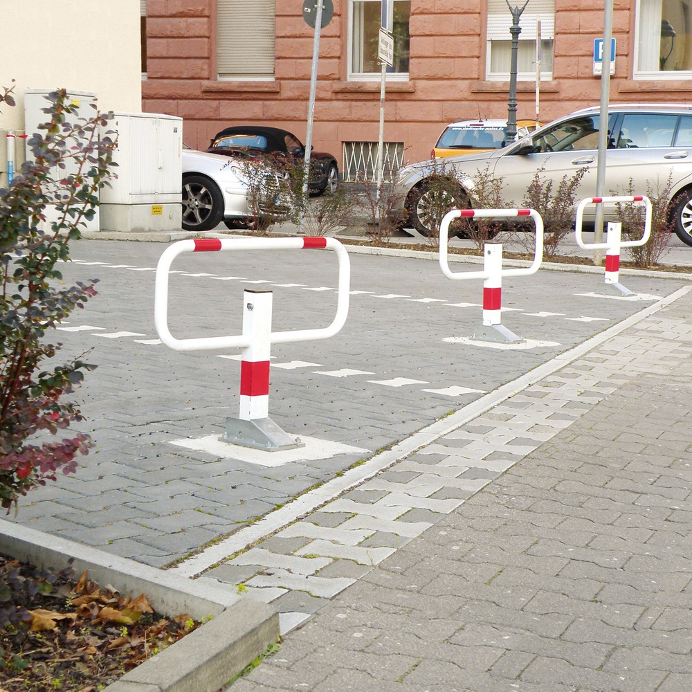 Productafbeelding nr. 3: Opklapbare parkeerbeugel Plus, zonder reflector, voor plaatsing in gegoten beton