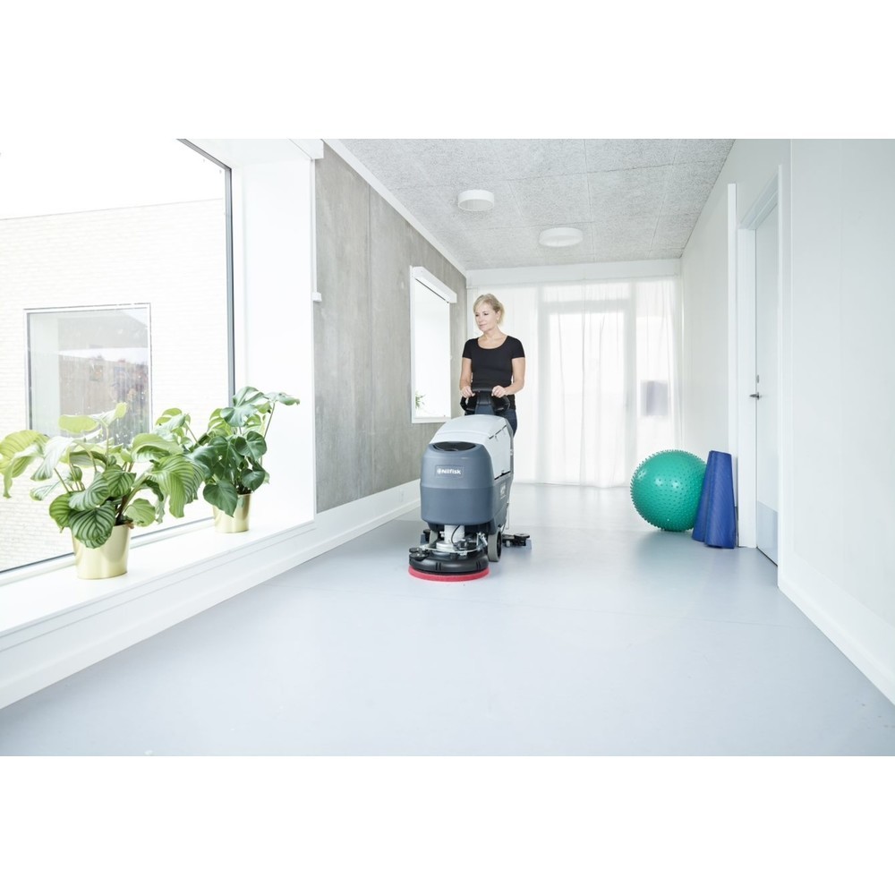 Productafbeelding nr. 2: Schrobmachine Nilfisk® SC401 BD Combi, theor. reinigingscapaciteit 2.150 m²/u