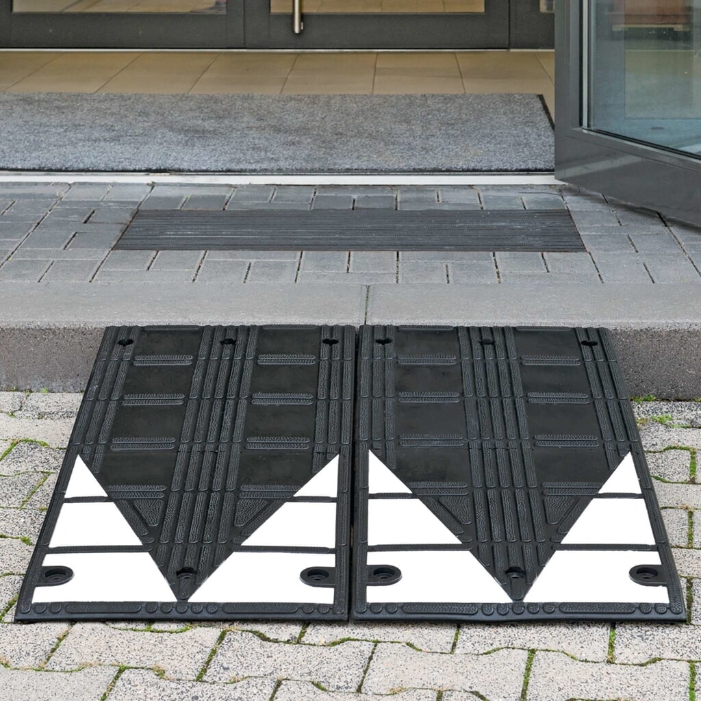 Productafbeelding nr. 2: Stoeprand drempel MORAVIA van gevulkaniseerd rubber, bxhxd 450 x 75 x 1.000 mm, zwart-wit, incl. bevestigingsmateriaal