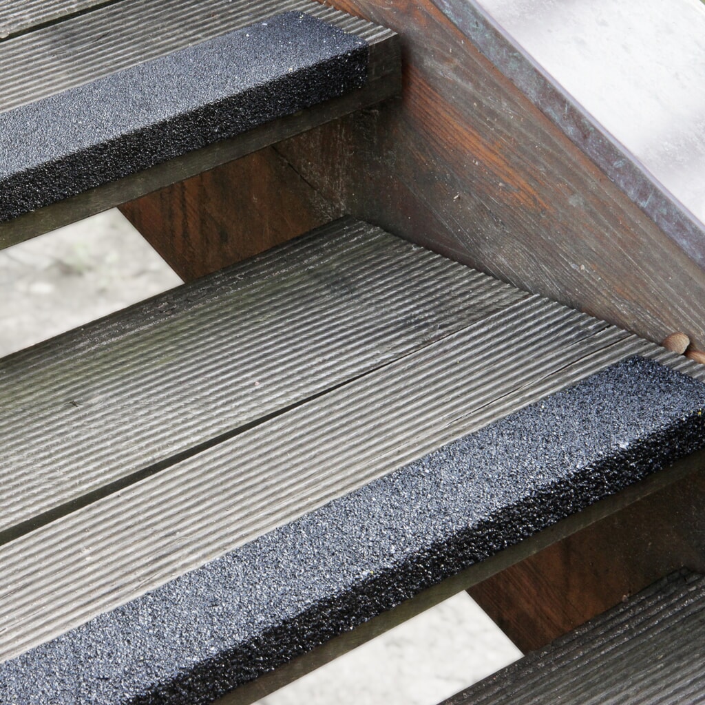 Traptredeprofiel van GVK Medium, zwart, lengte 600 mm Product afbeelding: Traptredeprofiel van GVK Medium, zwart, lengte 600 mm