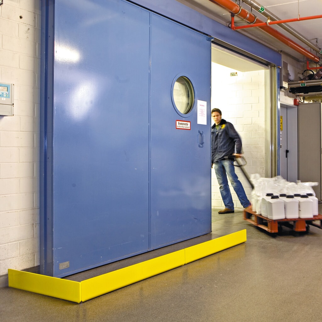 Veiligheidsdrempel, hxb 150 x 800 mm, dikte 6 mm Productafbeelding nr. 8: Veiligheidsdrempel, hxb 150 x 800 mm, dikte 6 mm