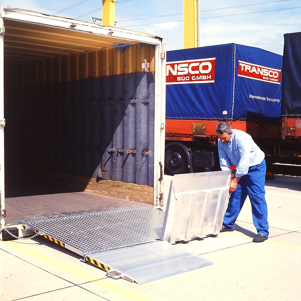 Laadplatform voor containers, inklapbaar