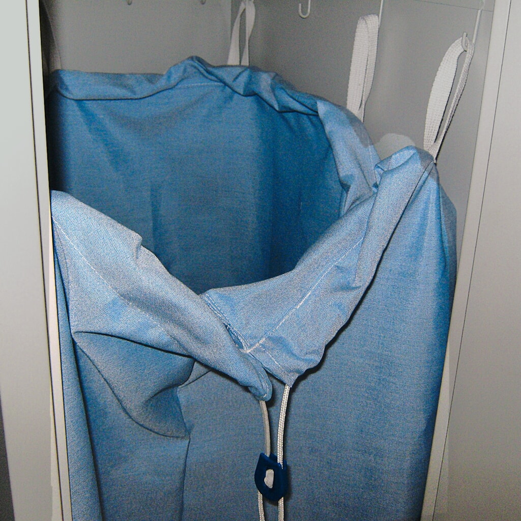 Waszak voor garderobekasten en lockers, hxbxd 1.280 x 400 x 500 mm Product afbeelding: Waszak voor garderobekasten en lockers, hxbxd 1.280 x 400 x 500 mm