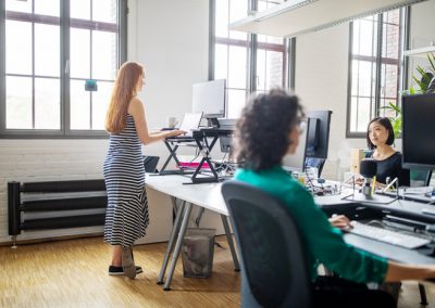 Ergonomie op de werkplek – de juiste houding tijdens het werk