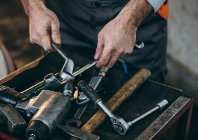 Het repareren van elektrisch gereedschap