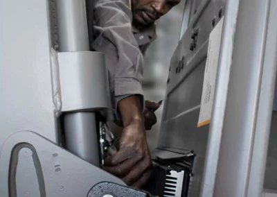 Veiliger werken met checklists voor uw elektrische stapelaar